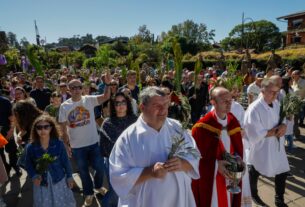 CHOCOPÁSCOA GRAMADO: PROCISSÃO DE RAMOS ABRE AS CELEBRAÇÕES DA SEMANA SANTA